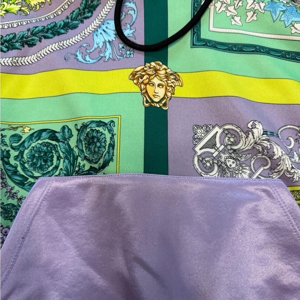 Authentic New With Tags Versace Barocco Mosaic print Hoodie - Picture 3 of 9